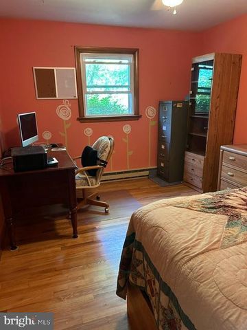 63 CHARLESTOWN RD, Washington Boro, PA 17582