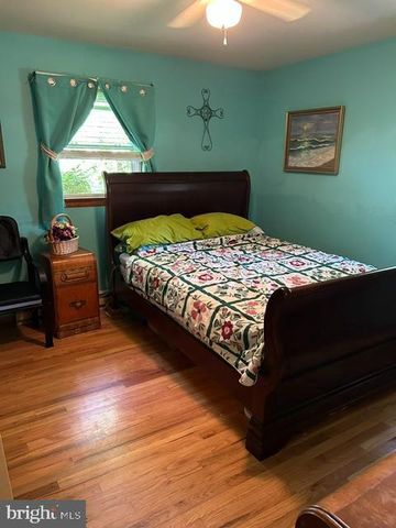 63 CHARLESTOWN RD, Washington Boro, PA 17582