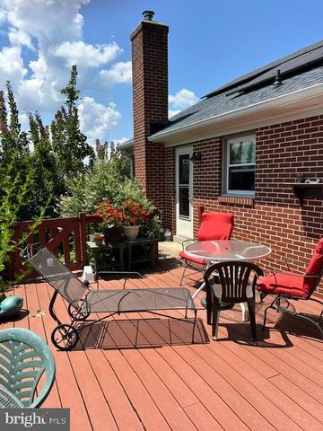 63 CHARLESTOWN RD, Washington Boro, PA 17582
