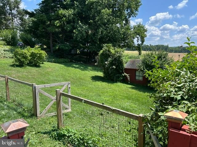 63 CHARLESTOWN RD, Washington Boro, PA 17582