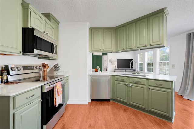 500 E MATTIE STREET, Sanford, FL 32773