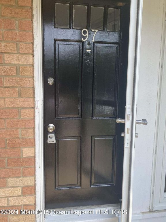 96 East Avenue 97, Atlantic Highlands, NJ 07716