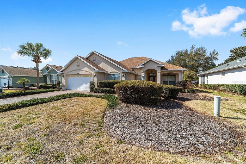 Image 2 of property listing at 8808 SW 83RD CIRCLE, Ocala, FL 34481