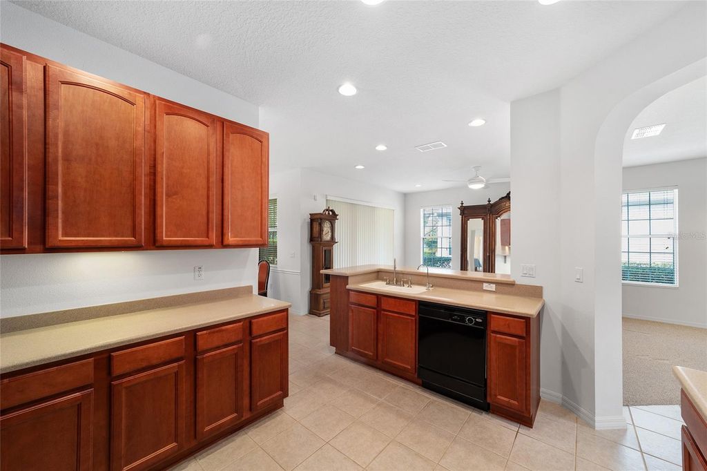 Image 15 of property listing at 8808 SW 83RD CIRCLE, Ocala, FL 34481