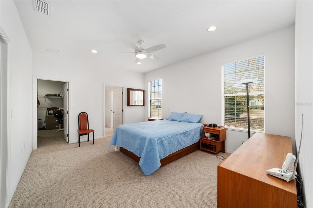 Image 24 of property listing at 8808 SW 83RD CIRCLE, Ocala, FL 34481