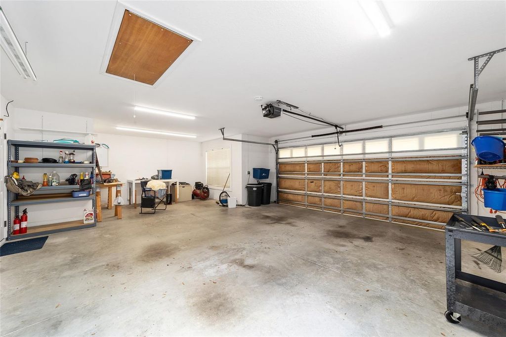 Image 32 of property listing at 8808 SW 83RD CIRCLE, Ocala, FL 34481