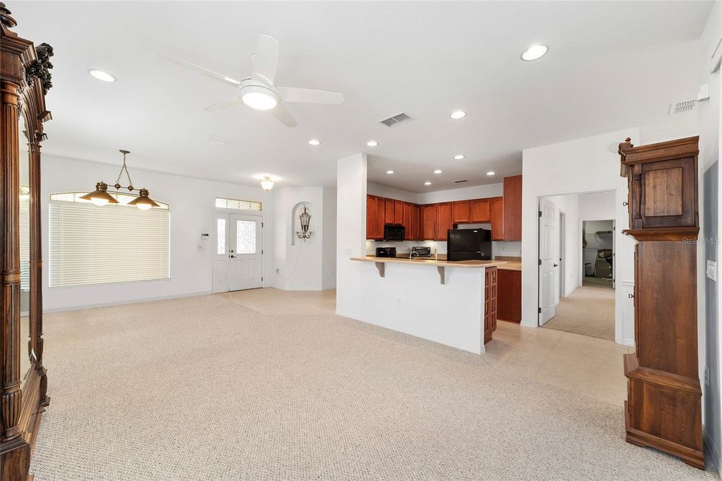 Image 10 of property listing at 8808 SW 83RD CIRCLE, Ocala, FL 34481