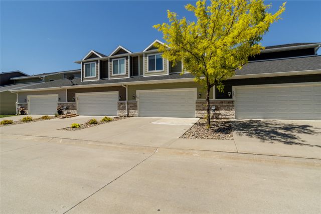 565 10th Street, Waukee, IA 50263