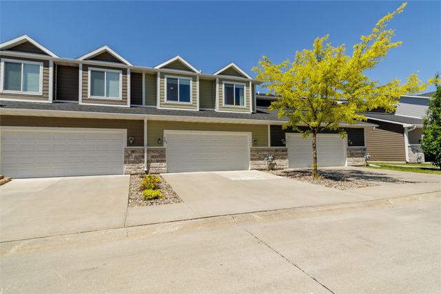565 10th Street, Waukee, IA 50263