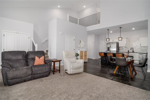 565 10th Street, Waukee, IA 50263