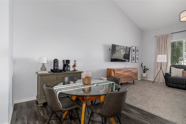 565 10th Street, Waukee, IA 50263