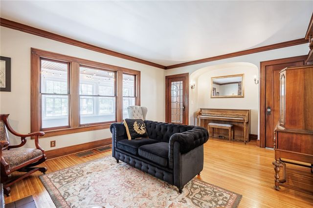 370 Laurelton Rd, Irondequoit, NY 14609