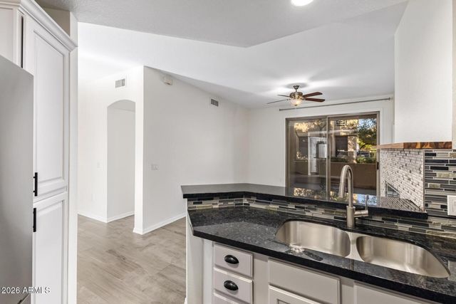 7887 N 16th Street Unit 123, Phoenix, AZ 85020