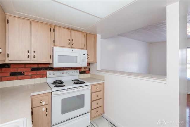 5551 Hummock Road, Dayton, OH 45426