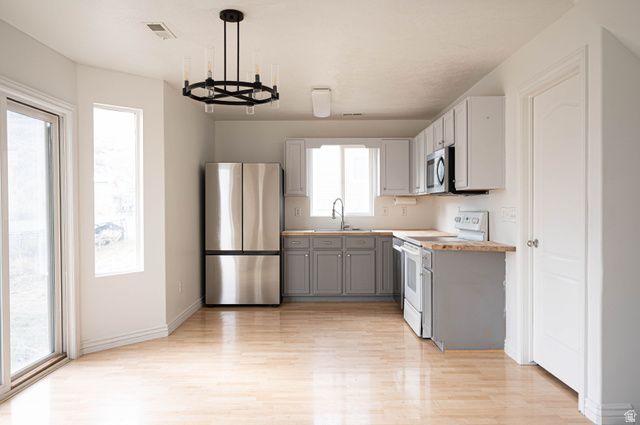 4048 E CLARK ST, Eagle Mountain, UT 84005