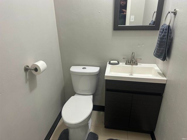 1200 W 6Th Street, Mishawaka, IN 46544