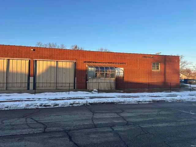 1200 W 6Th Street, Mishawaka, IN 46544