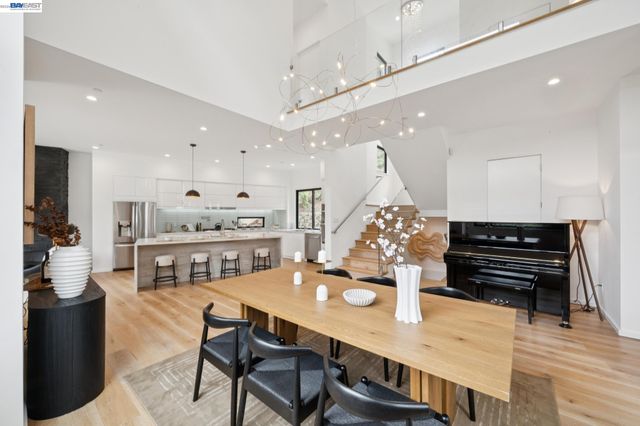 6874 BUCKINGHAM BOULEVARD, Berkeley, CA 94705