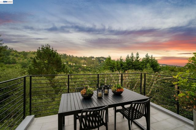 6874 BUCKINGHAM BOULEVARD, Berkeley, CA 94705