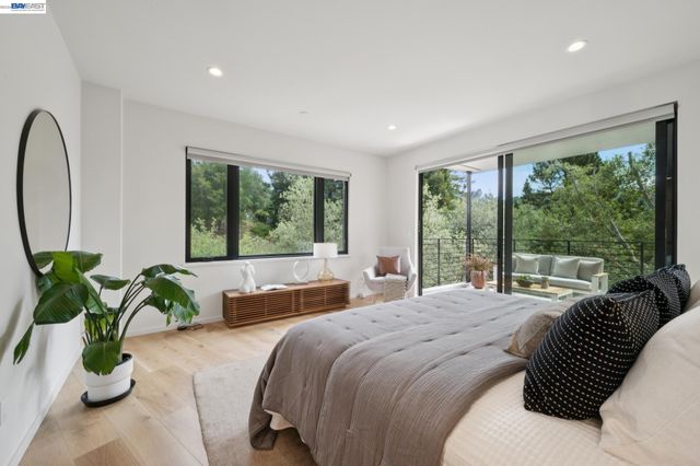 6874 BUCKINGHAM BOULEVARD, Berkeley, CA 94705