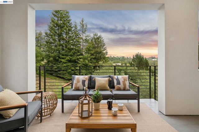 6874 BUCKINGHAM BOULEVARD, Berkeley, CA 94705