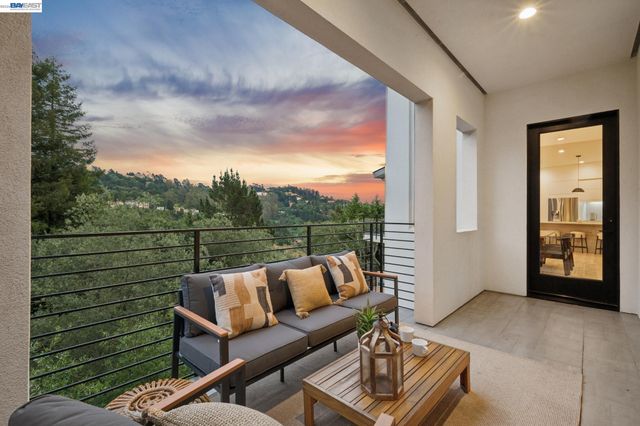 6874 BUCKINGHAM BOULEVARD, Berkeley, CA 94705