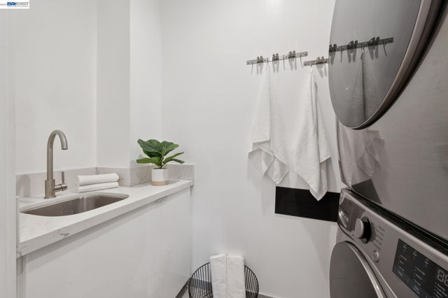 6874 BUCKINGHAM BOULEVARD, Berkeley, CA 94705