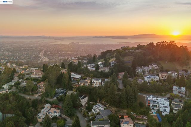 6874 BUCKINGHAM BOULEVARD, Berkeley, CA 94705