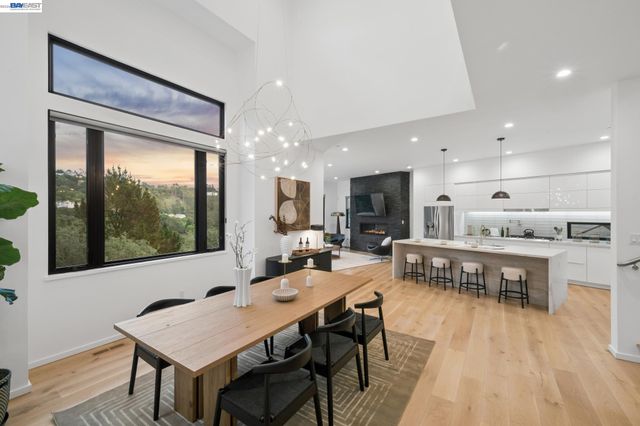 6874 BUCKINGHAM BOULEVARD, Berkeley, CA 94705