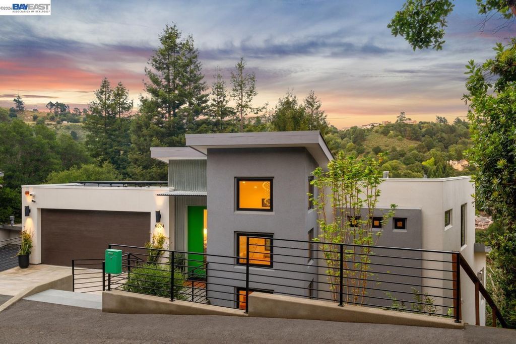 6874 BUCKINGHAM BOULEVARD, Berkeley, CA 94705