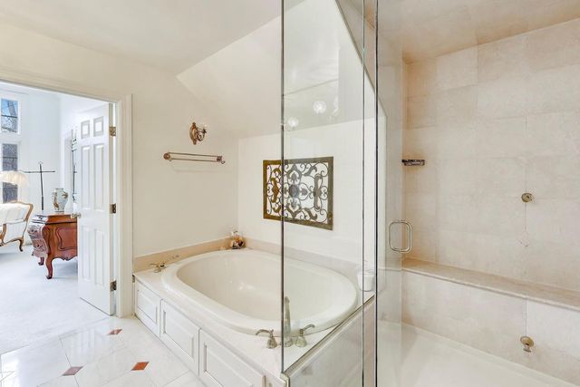 1135 Buttonwood Lane, Northbrook, IL 60062