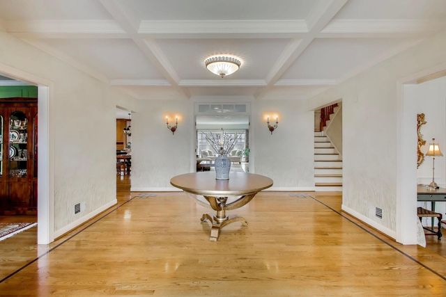 1135 Buttonwood Lane, Northbrook, IL 60062