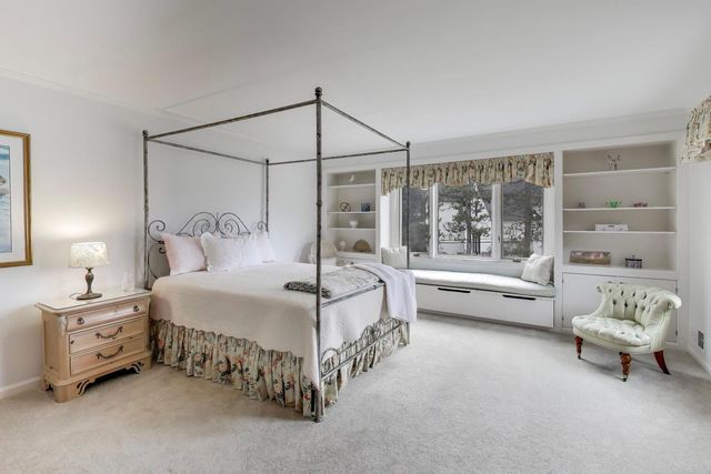 1135 Buttonwood Lane, Northbrook, IL 60062