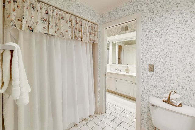 1135 Buttonwood Lane, Northbrook, IL 60062