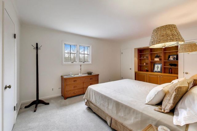 1135 Buttonwood Lane, Northbrook, IL 60062