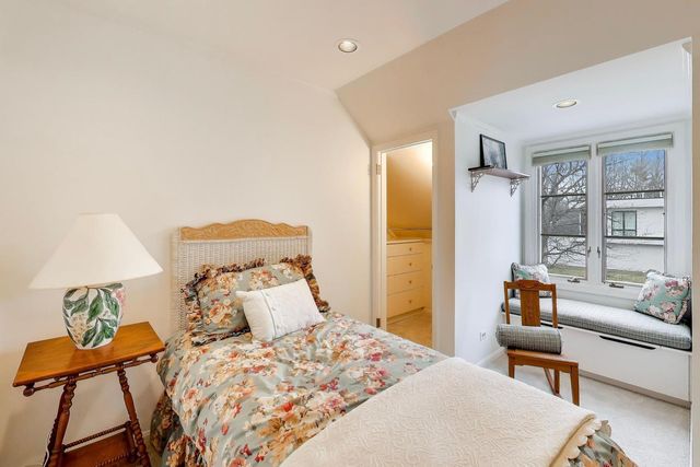 1135 Buttonwood Lane, Northbrook, IL 60062