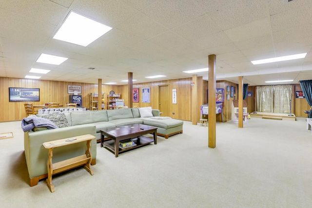 1135 Buttonwood Lane, Northbrook, IL 60062