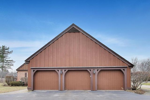 1135 Buttonwood Lane, Northbrook, IL 60062