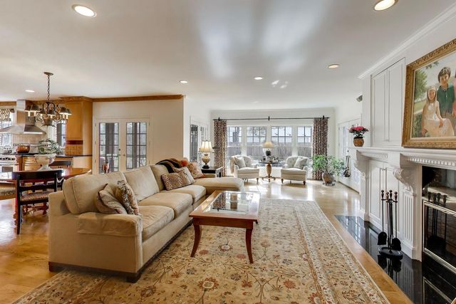 1135 Buttonwood Lane, Northbrook, IL 60062