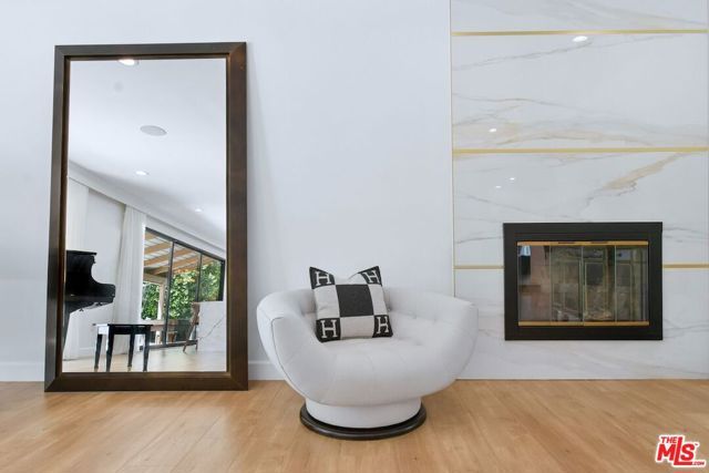 9664 Andora Avenue, Chatsworth (los Angeles), CA 91311