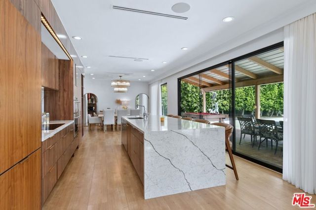 9664 Andora Avenue, Chatsworth (los Angeles), CA 91311