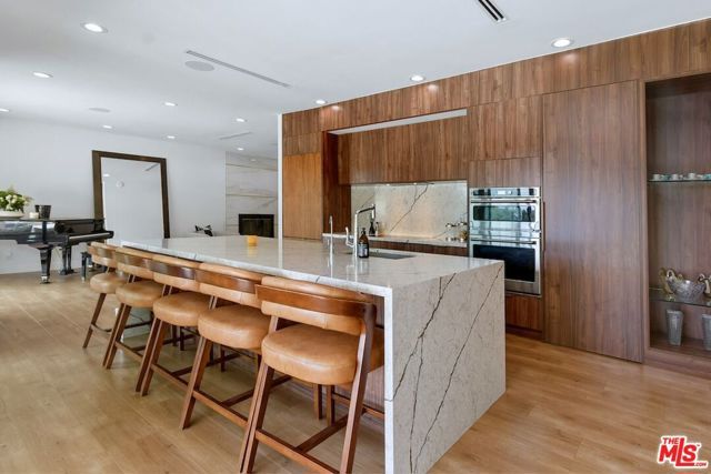 9664 Andora Avenue, Chatsworth (los Angeles), CA 91311