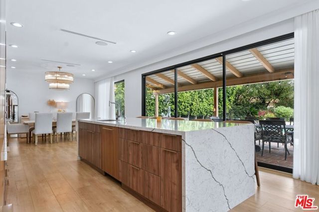 9664 Andora Avenue, Chatsworth (los Angeles), CA 91311
