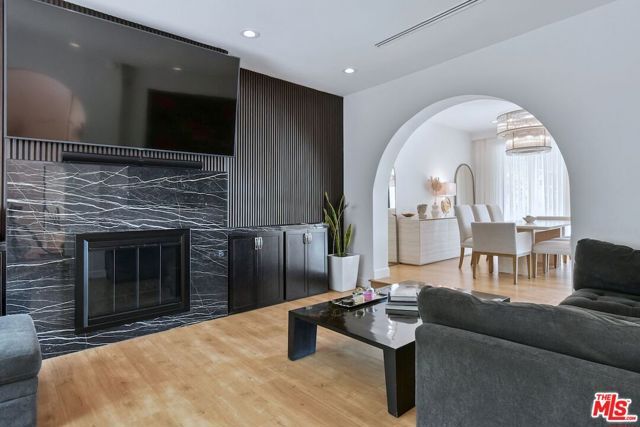 9664 Andora Avenue, Chatsworth (los Angeles), CA 91311