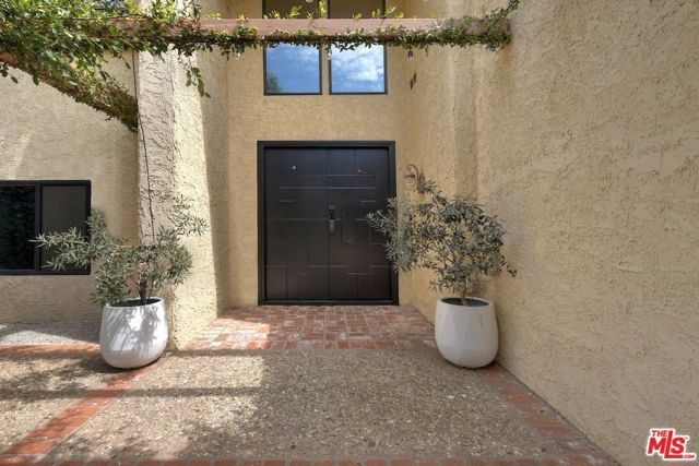 9664 Andora Avenue, Chatsworth (los Angeles), CA 91311