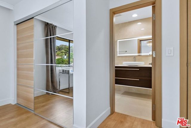 9664 Andora Avenue, Chatsworth (los Angeles), CA 91311