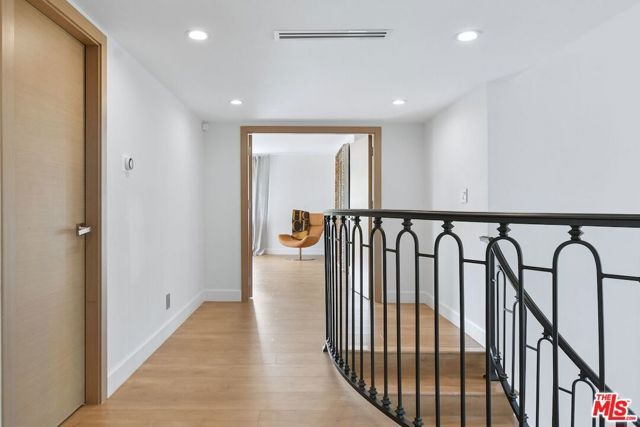 9664 Andora Avenue, Chatsworth (los Angeles), CA 91311