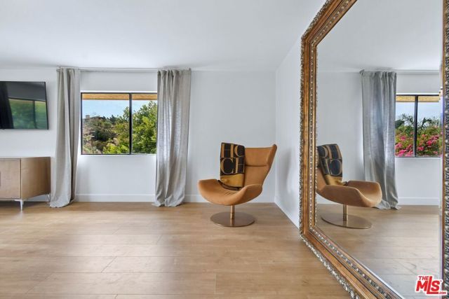 9664 Andora Avenue, Chatsworth (los Angeles), CA 91311