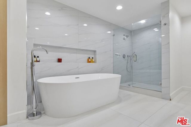 9664 Andora Avenue, Chatsworth (los Angeles), CA 91311