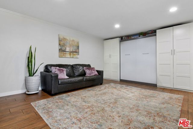 9664 Andora Avenue, Chatsworth (los Angeles), CA 91311